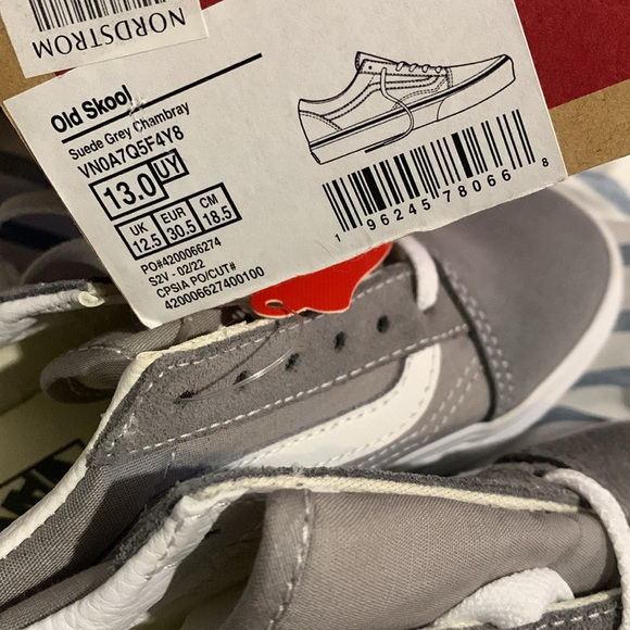 Vans - Picture 6 of 6